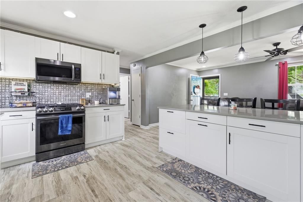 105 S Village Terrace — photo 11