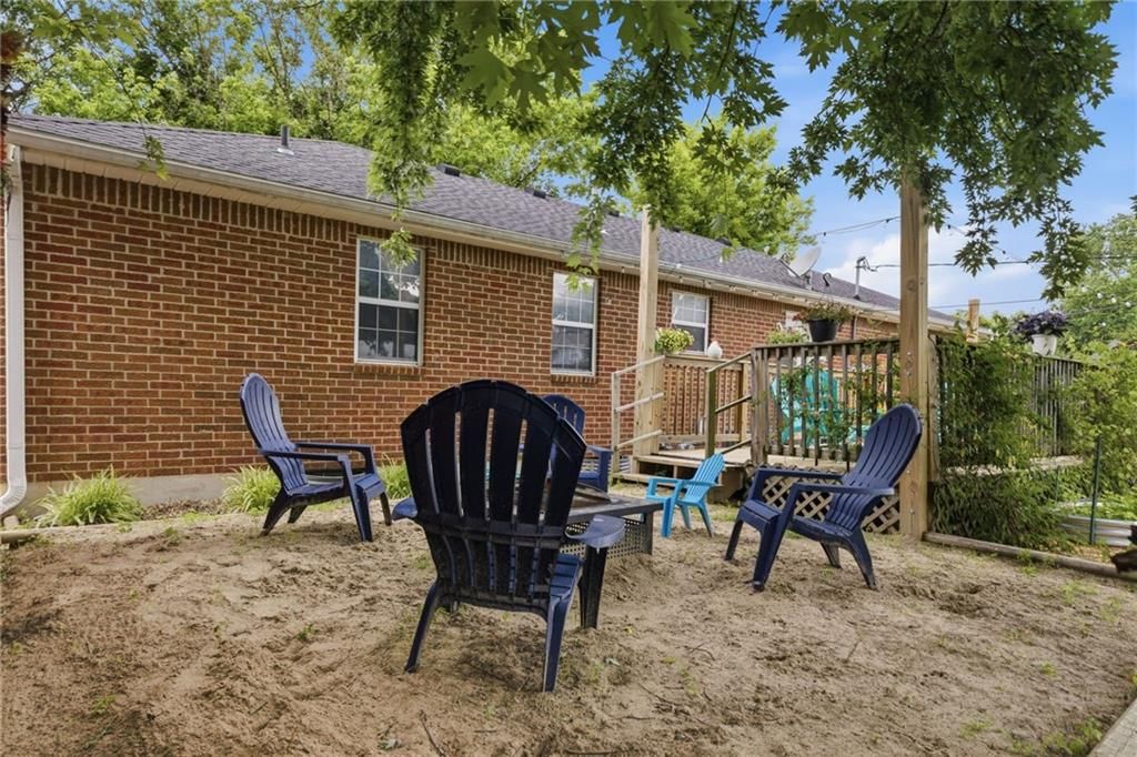 105 S Village Terrace — photo 29
