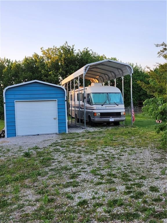 17 Greenwood Lane — photo 2