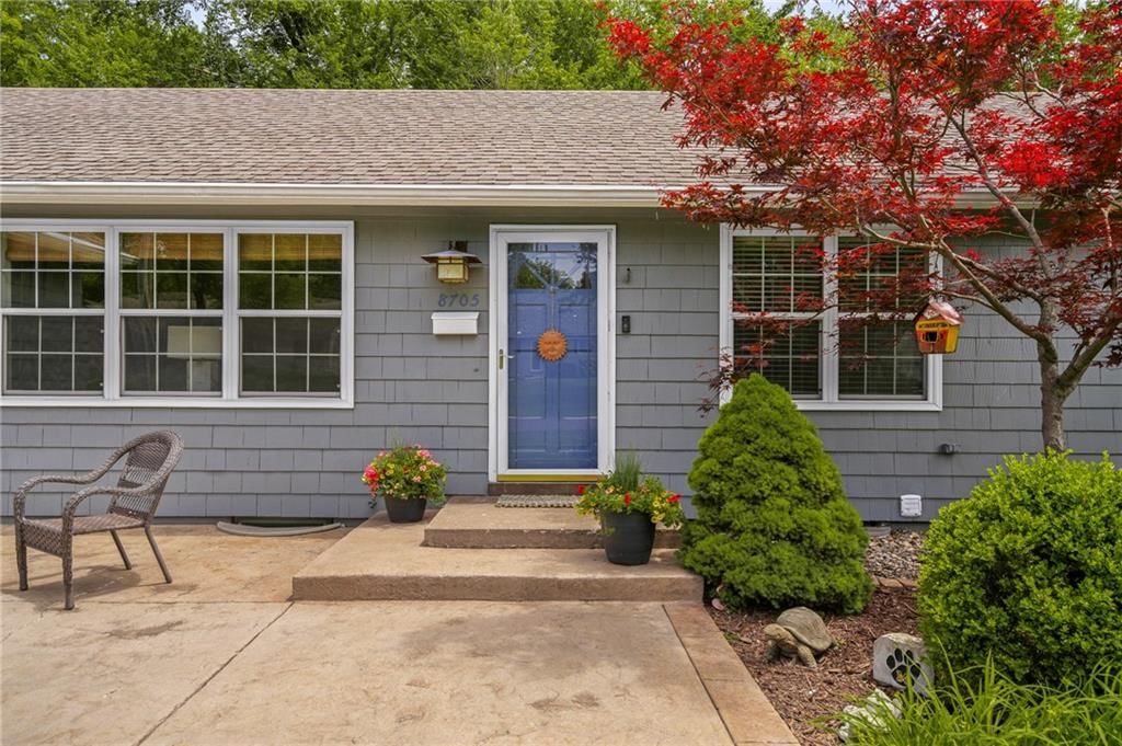 8705 CONSER Street — photo 3