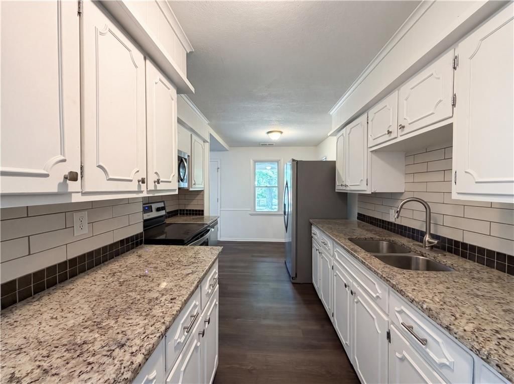 1825 Bren Mar Road — photo 8