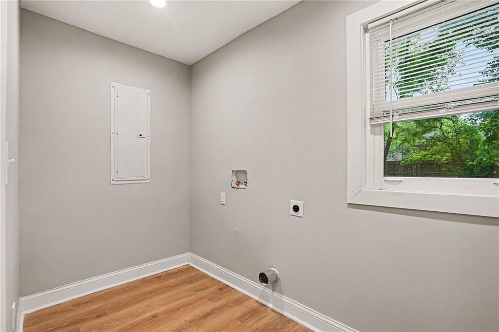 2708 N 155th Terrace — photo 17