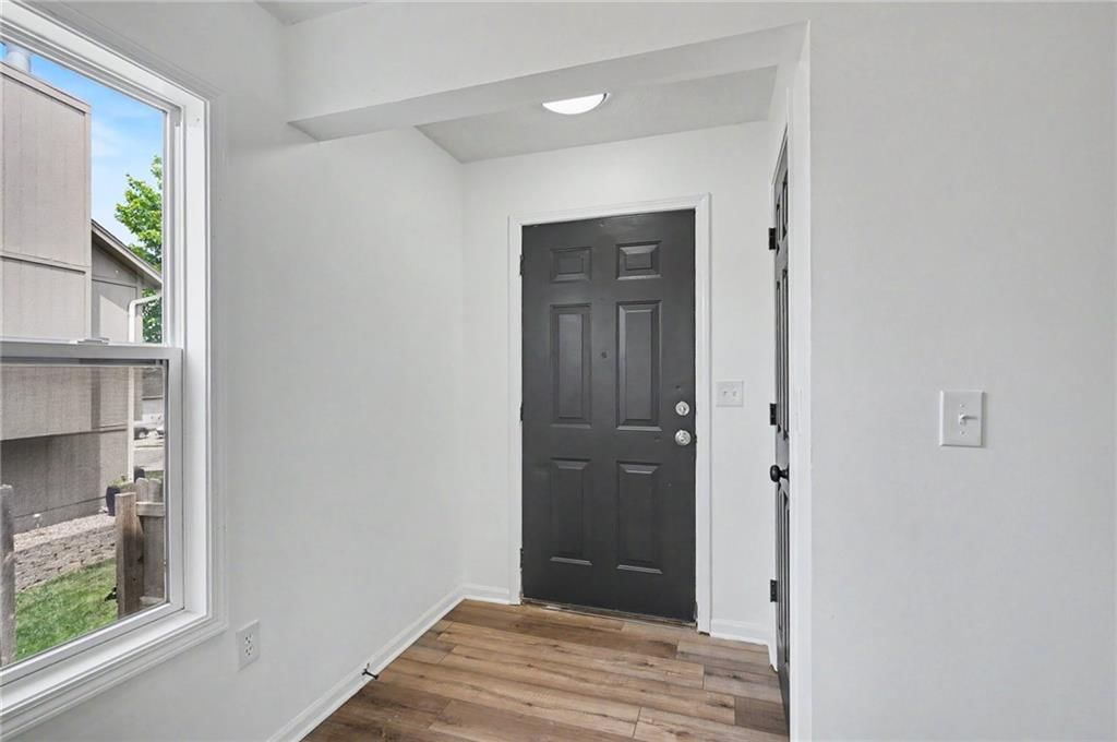 2032 S 47th Terrace — photo 10