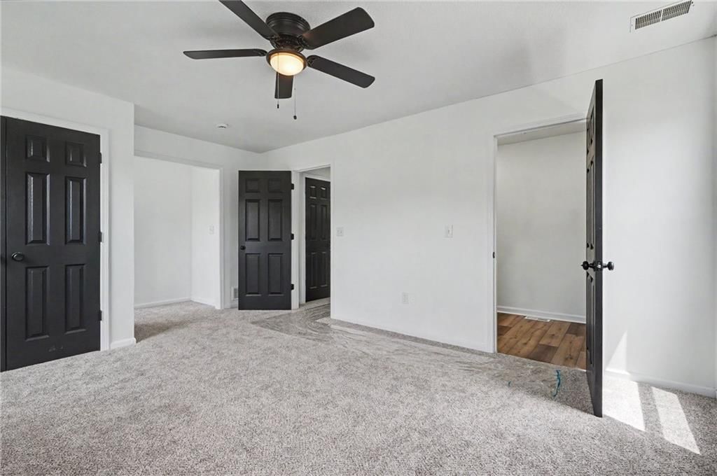 2032 S 47th Terrace — photo 11