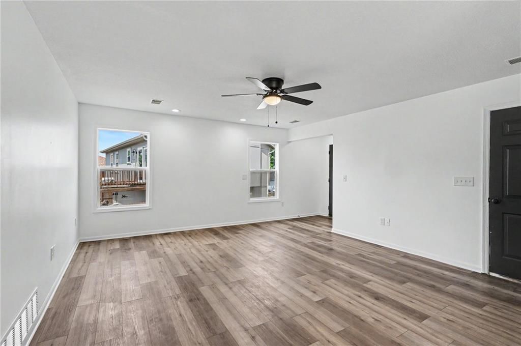 2032 S 47th Terrace — photo 13