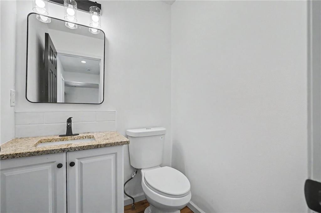 2032 S 47th Terrace — photo 17