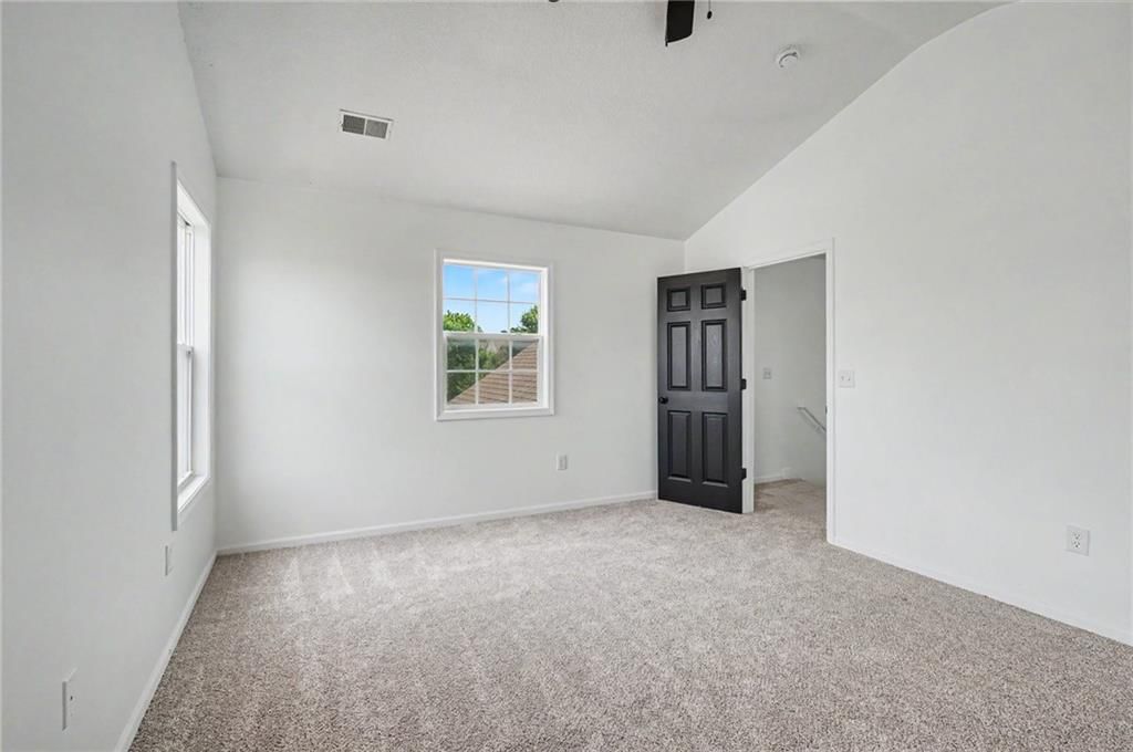 2032 S 47th Terrace — photo 19