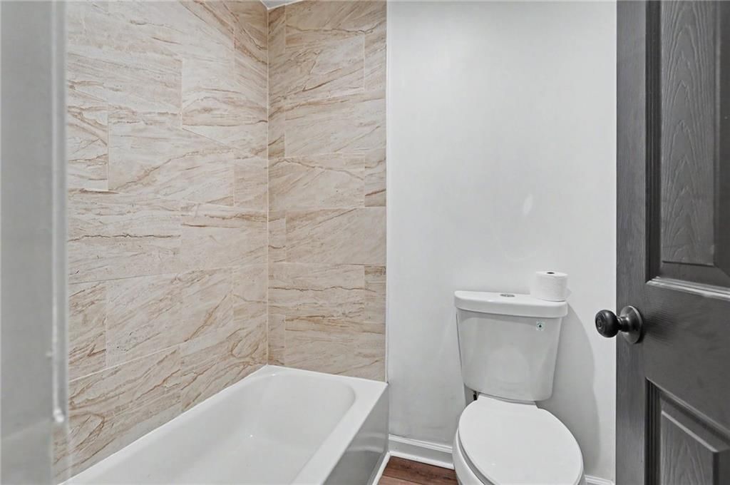 2032 S 47th Terrace — photo 21