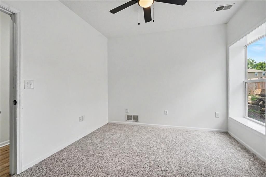 2032 S 47th Terrace — photo 28