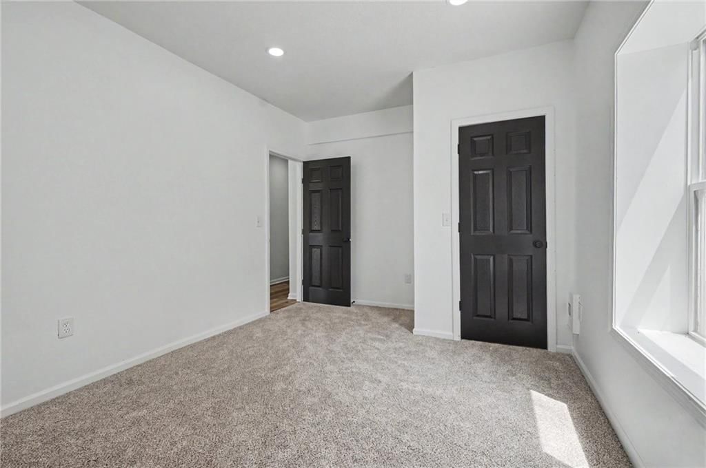 2032 S 47th Terrace — photo 33