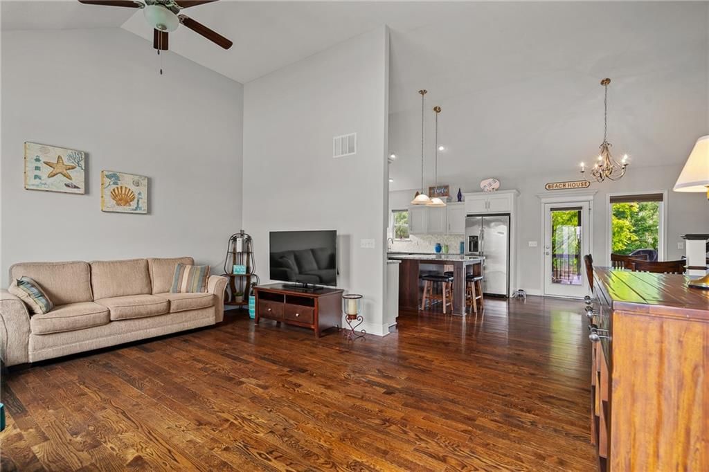 1804 NW 94th Terrace — photo 3