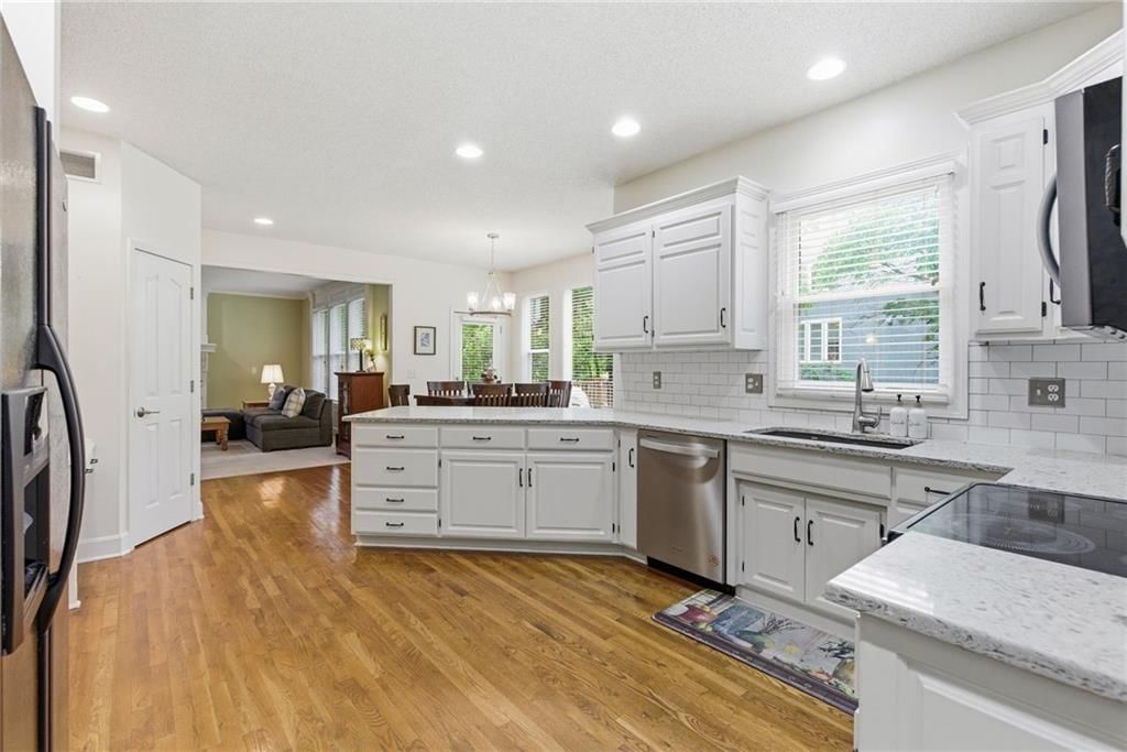 12905 W 142nd Street — photo 19