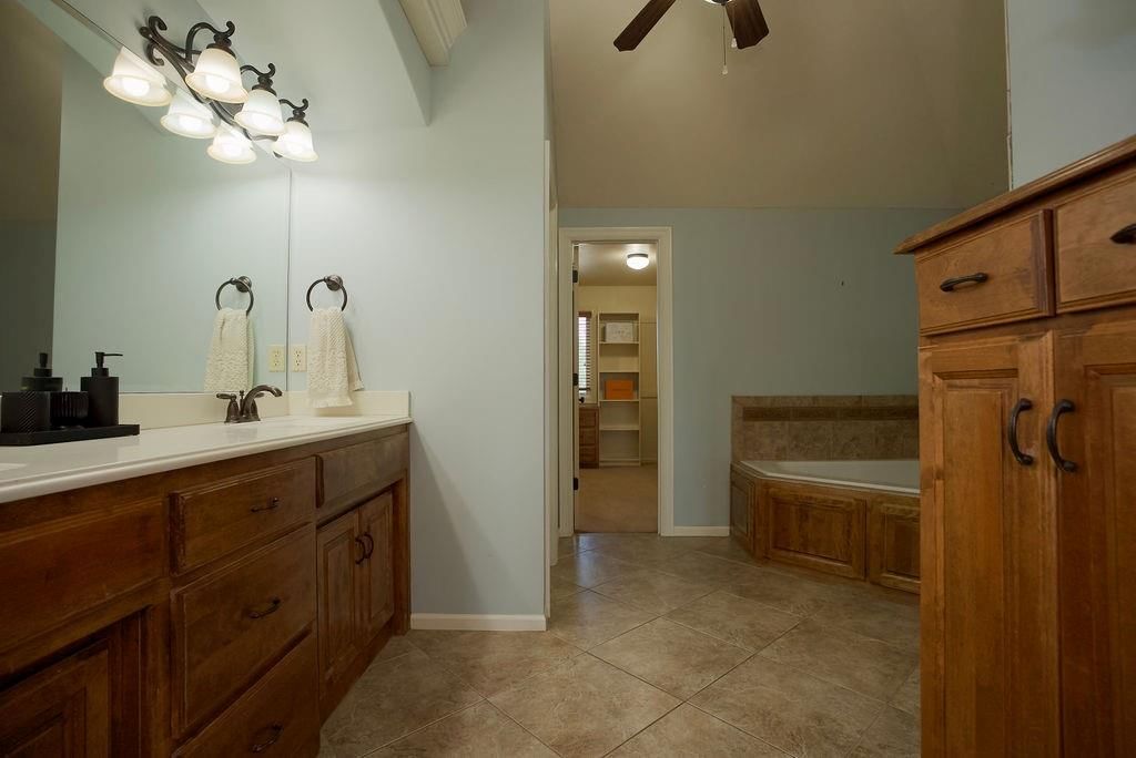 405 NE Woodpark Lane — photo 23