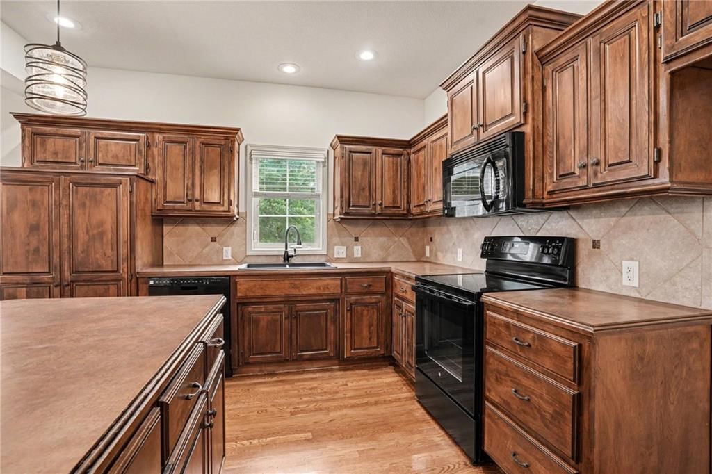 21459 W 116th Street — photo 10