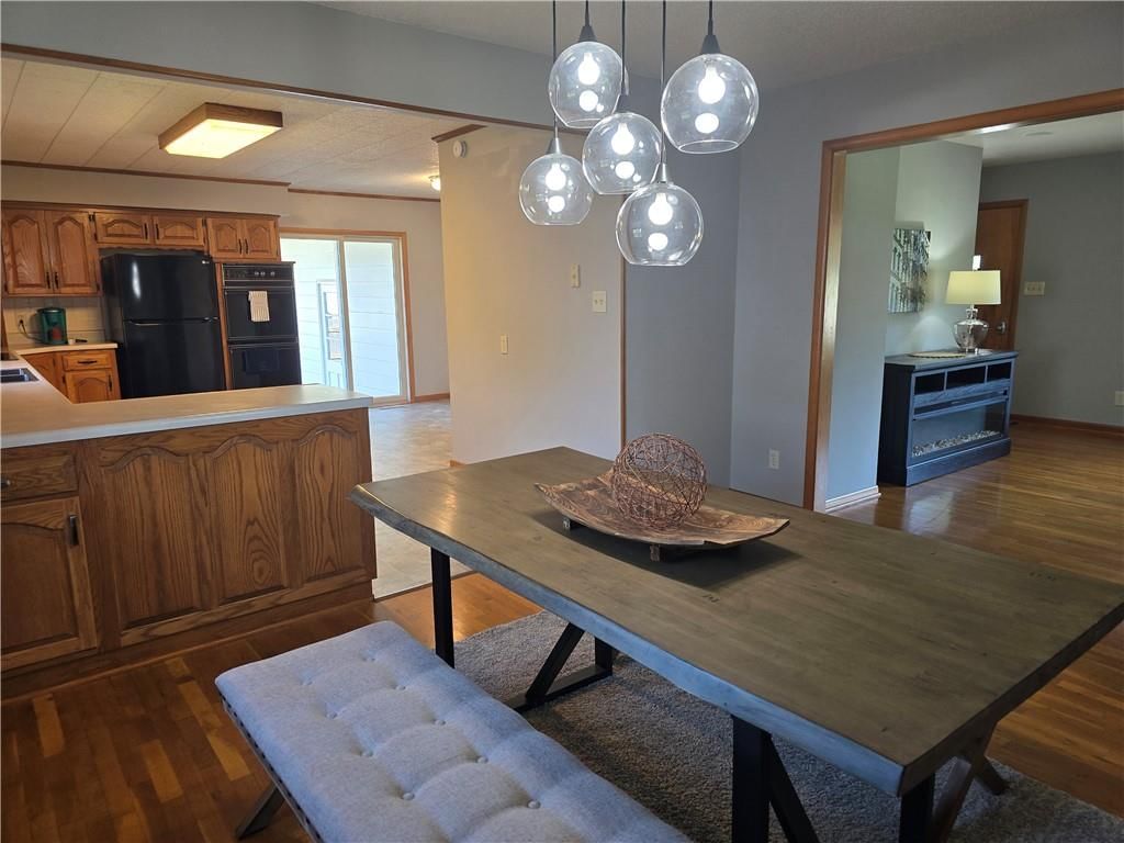 223 W 9th Street — photo 19