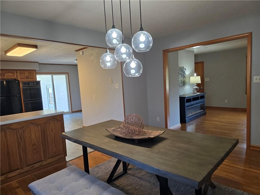 223 W 9th Street — photo 20