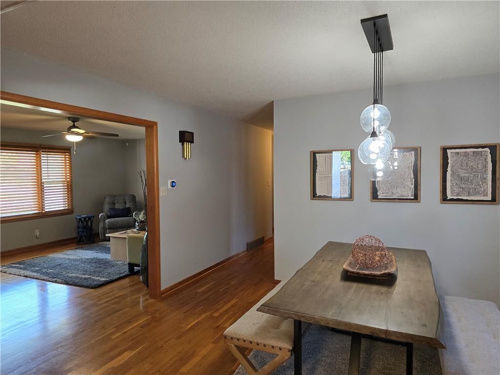 223 W 9th Street — photo 22