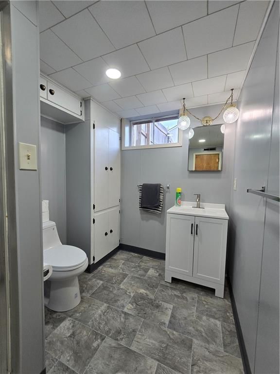 223 W 9th Street — photo 57