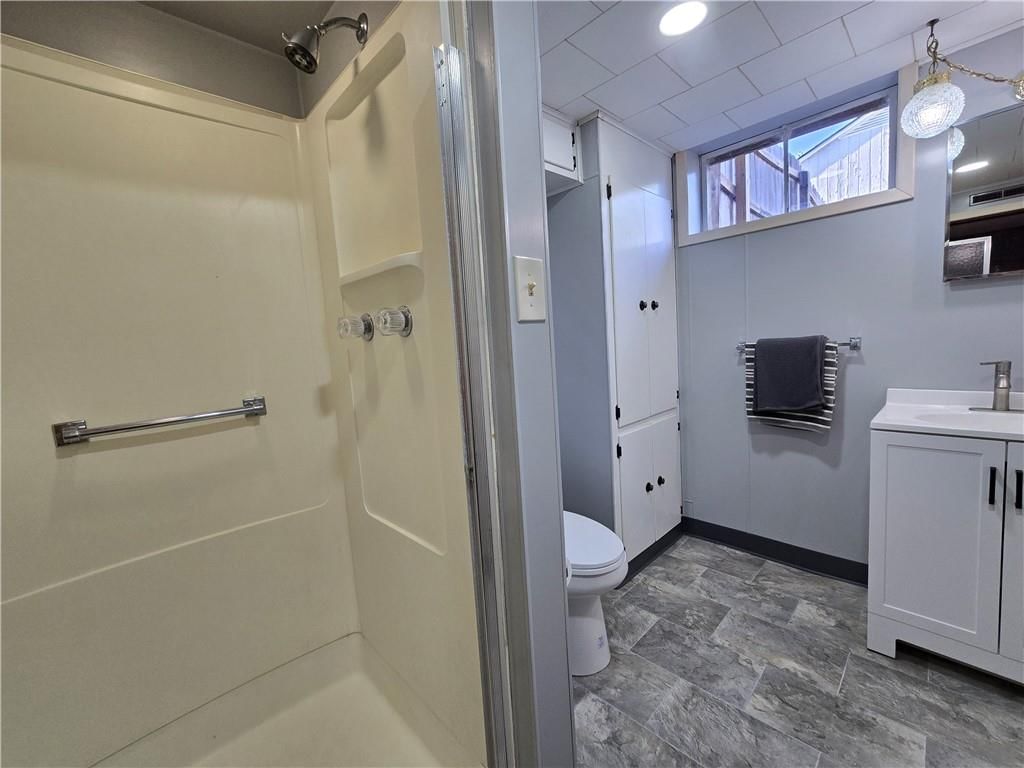 223 W 9th Street — photo 60