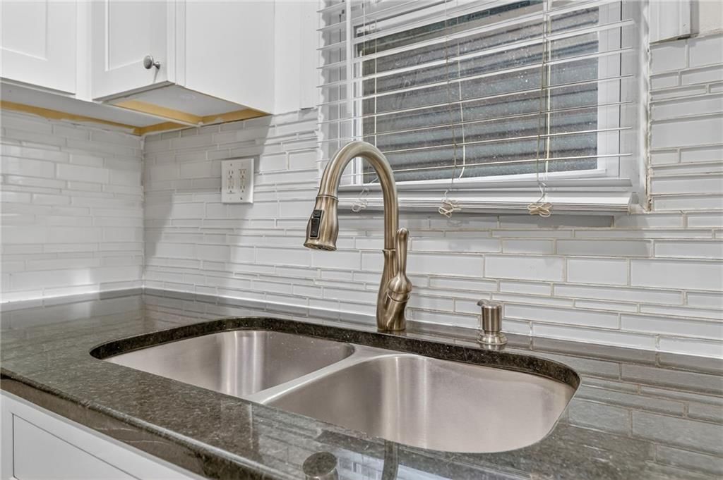 7637 JEFFERSON Street — photo 16