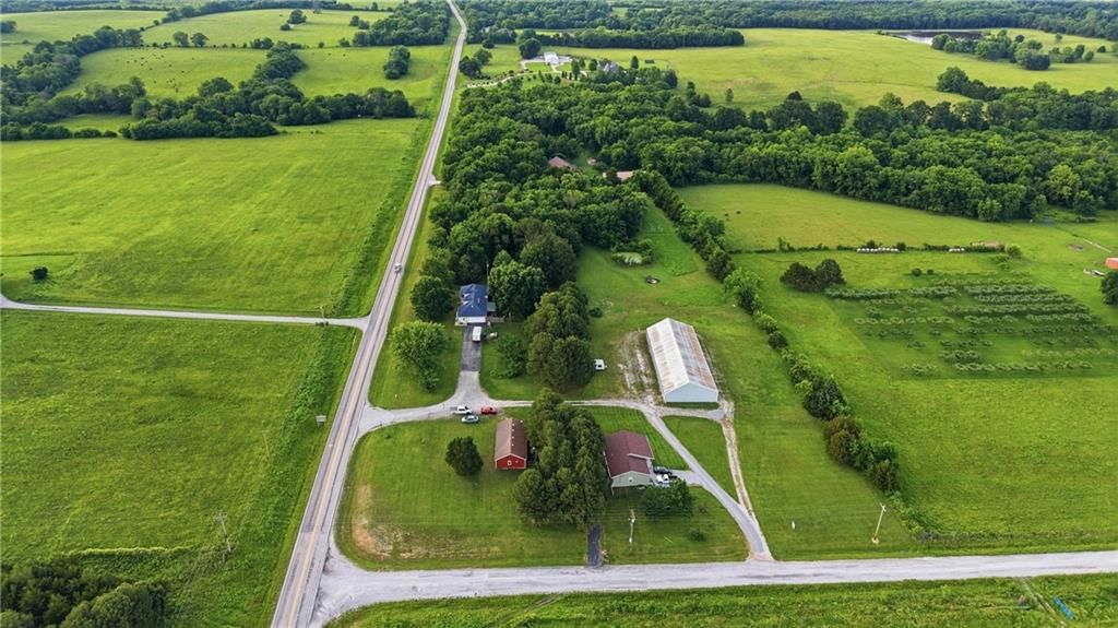 703 NE 102 P Road — photo 34