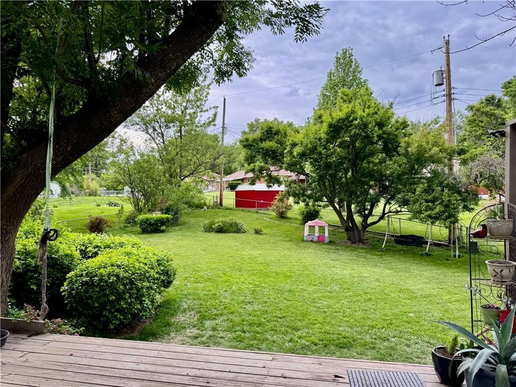 4024 Surrey Lane — photo 4