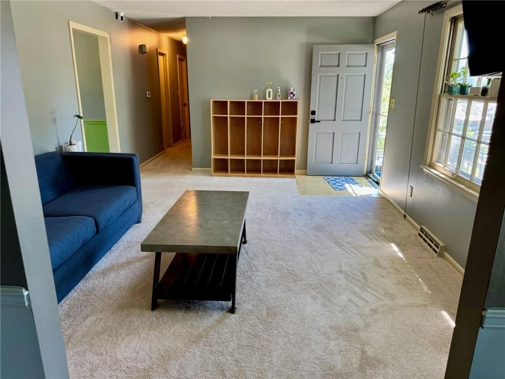 4024 Surrey Lane — photo 11