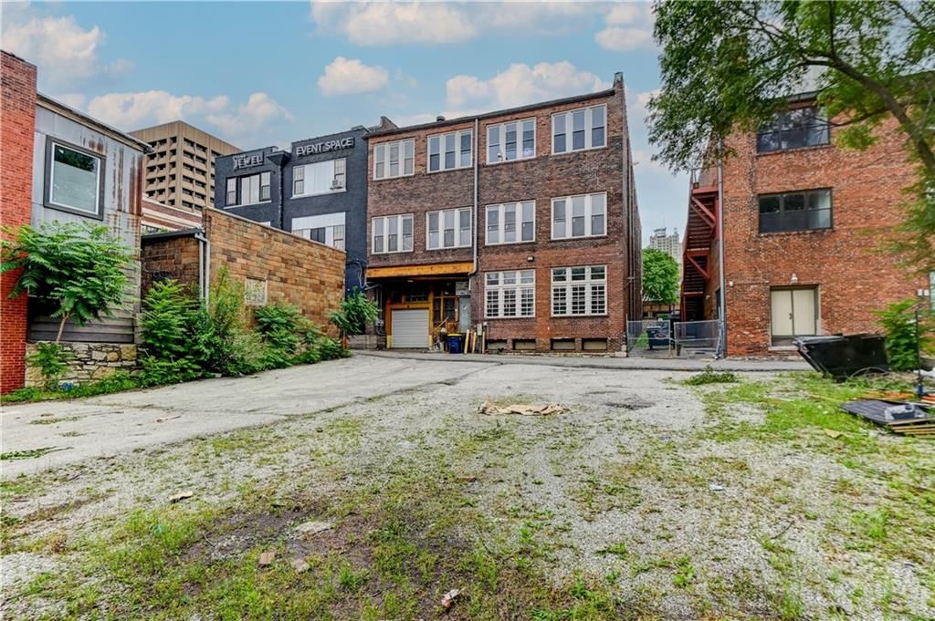 404 Admiral Boulevard — photo 30