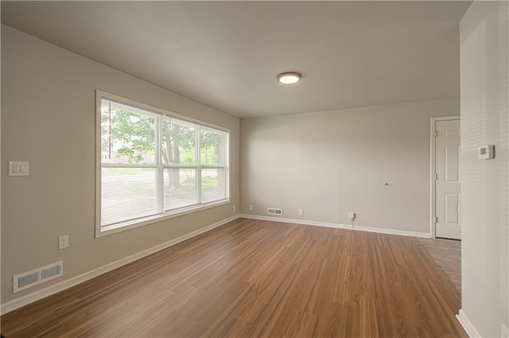 11004 Blue Ridge Boulevard — photo 4