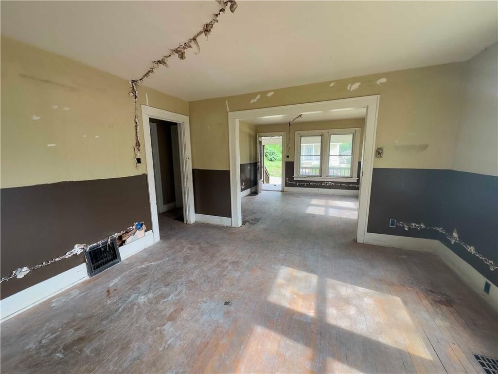 2810 Oak Street — photo 4