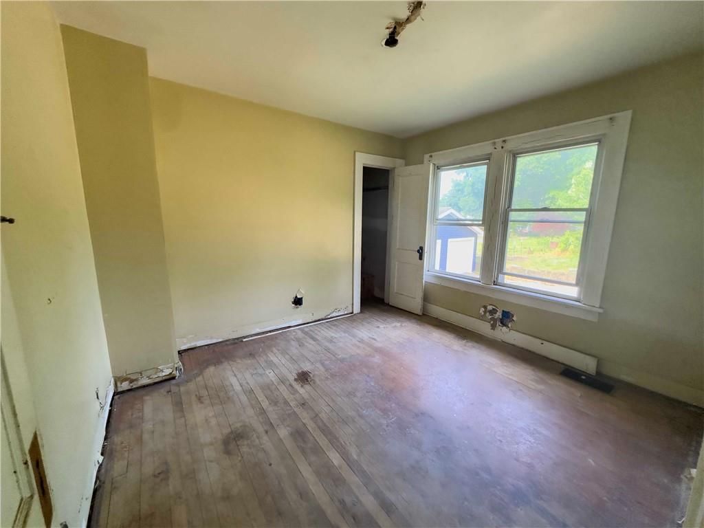 2810 Oak Street — photo 5