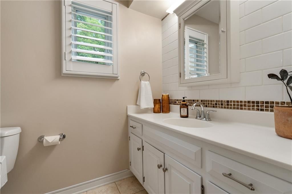 12595 Broadmoor Street — photo 18