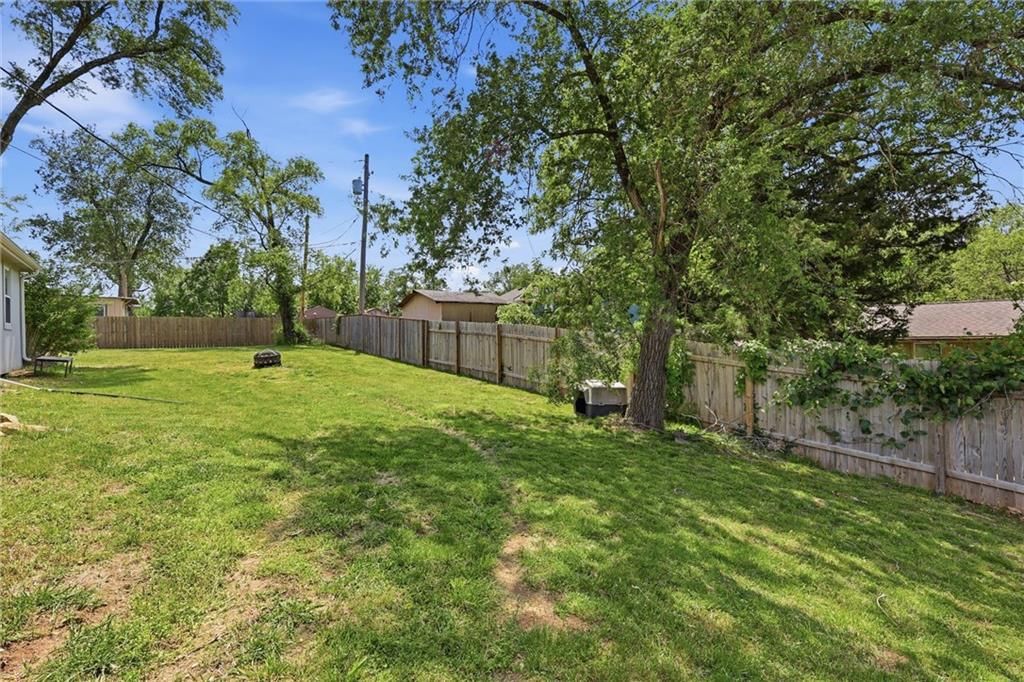 8230 Cherokee Street — photo 24