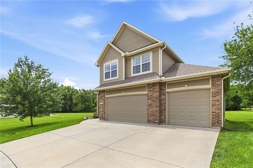 1601 NW Pond Avenue — photo 3