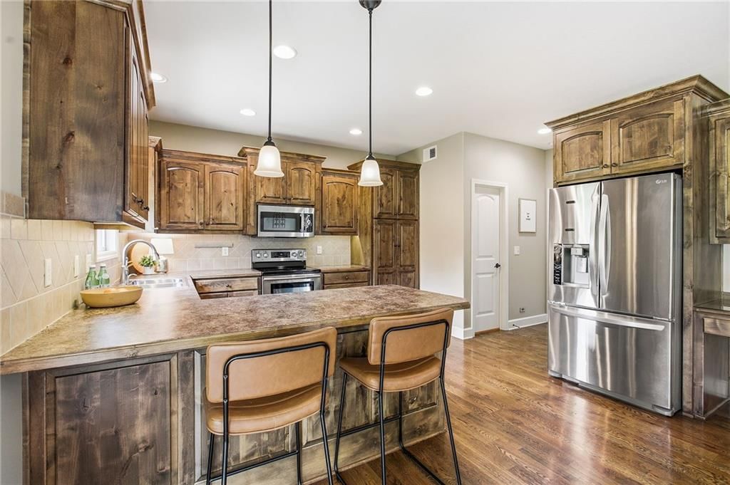 1601 NW Pond Avenue — photo 15
