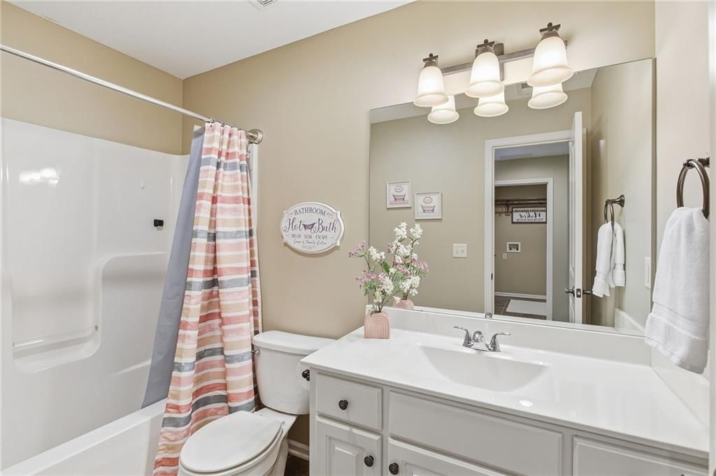 1601 NW Pond Avenue — photo 27