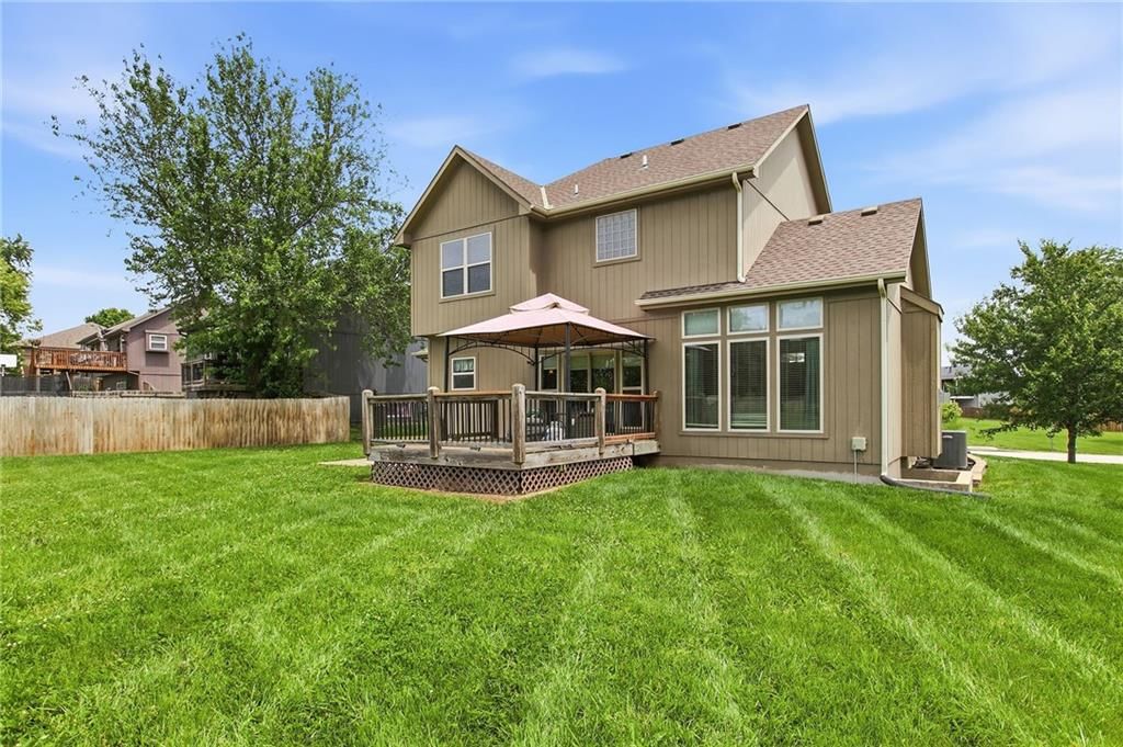 1601 NW Pond Avenue — photo 34