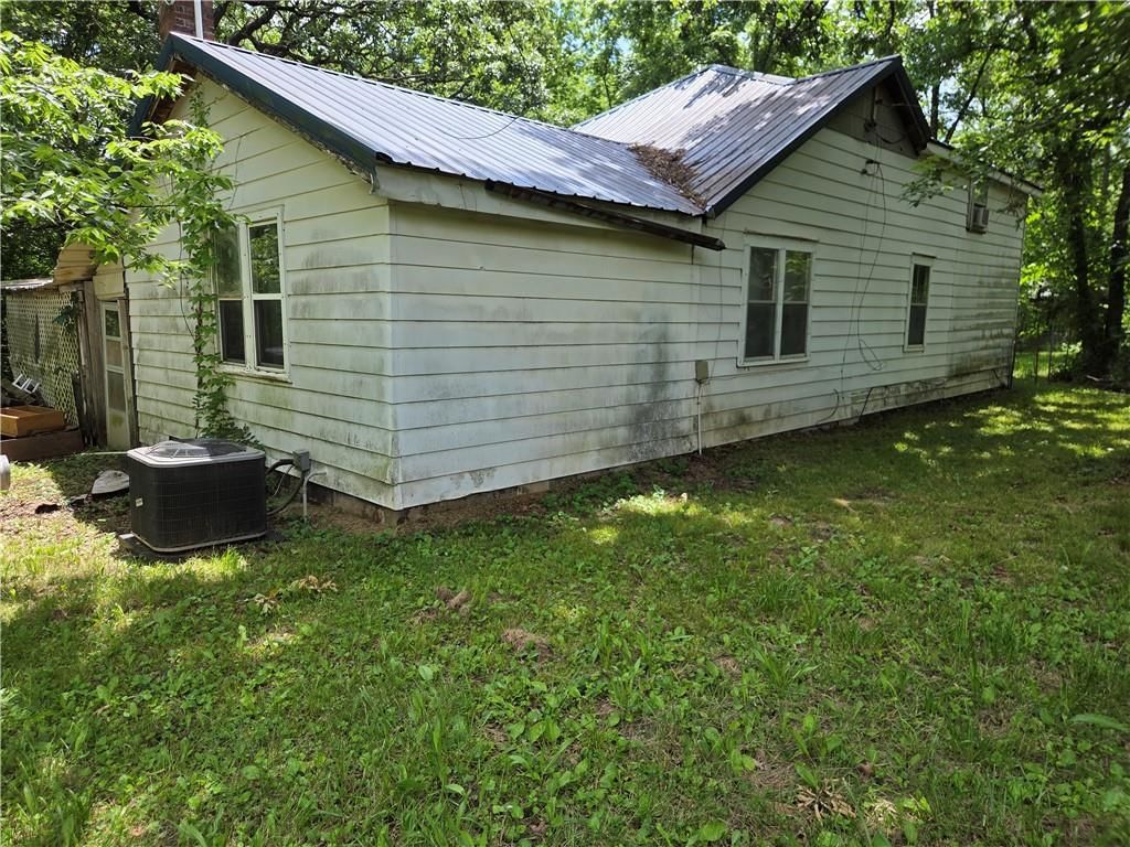 1023 NE 40th Road — photo 6