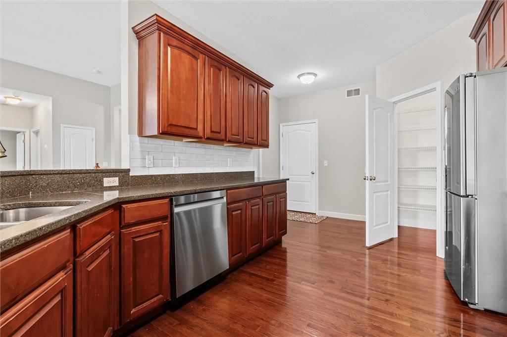 9801 N Farley Avenue — photo 10