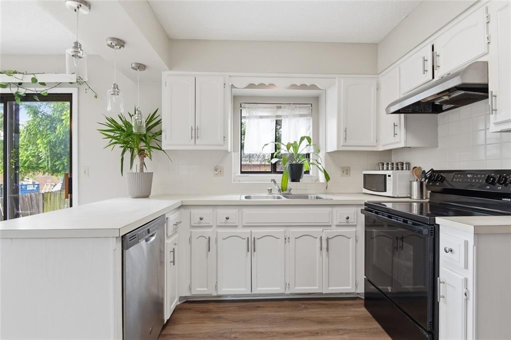 10023 W 86th Terrace — photo 12