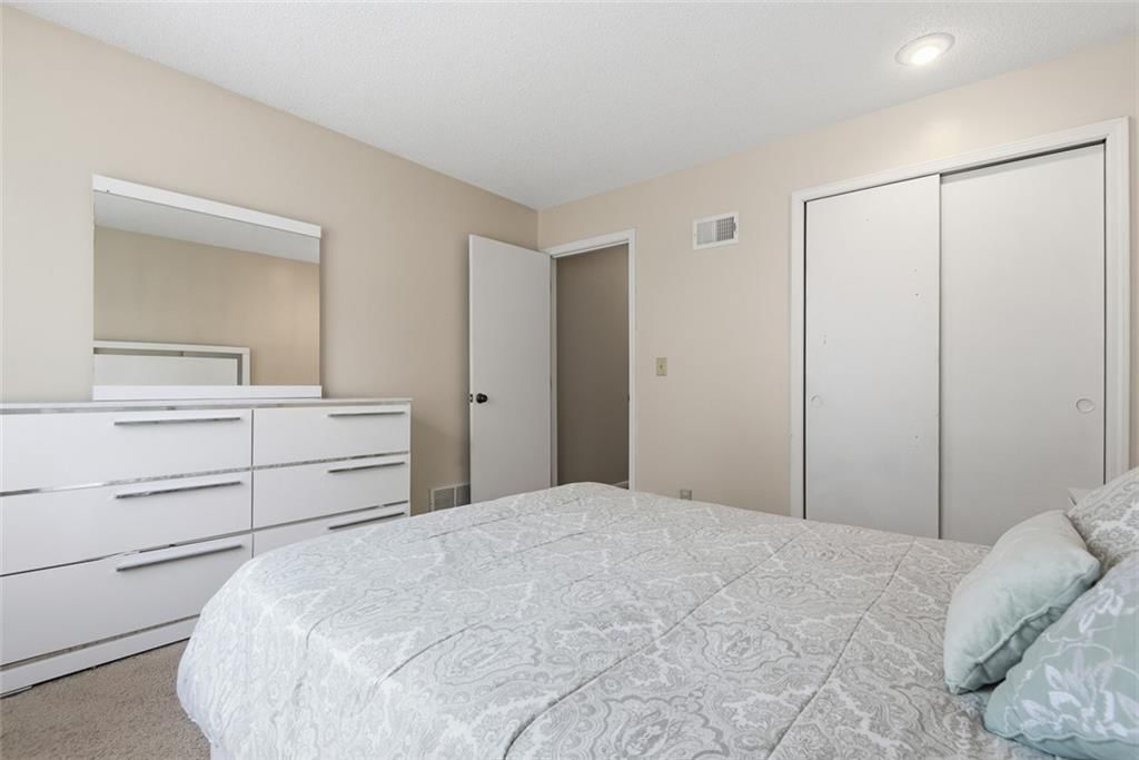 10023 W 86th Terrace — photo 24