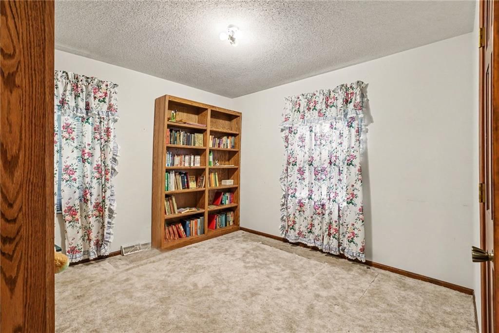 104 Walker Drive — photo 10