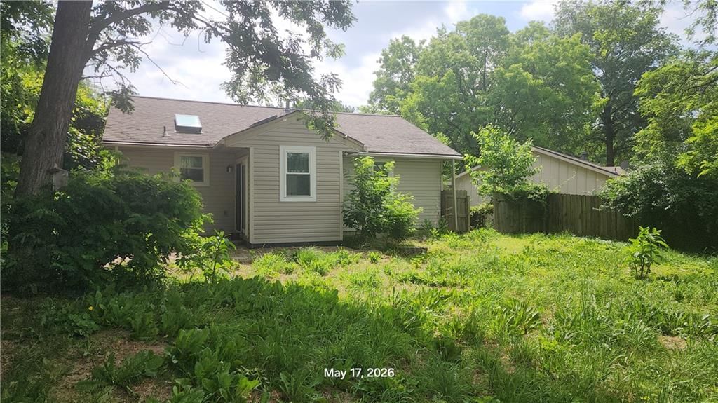 4308 N Bellaire Avenue — photo 2