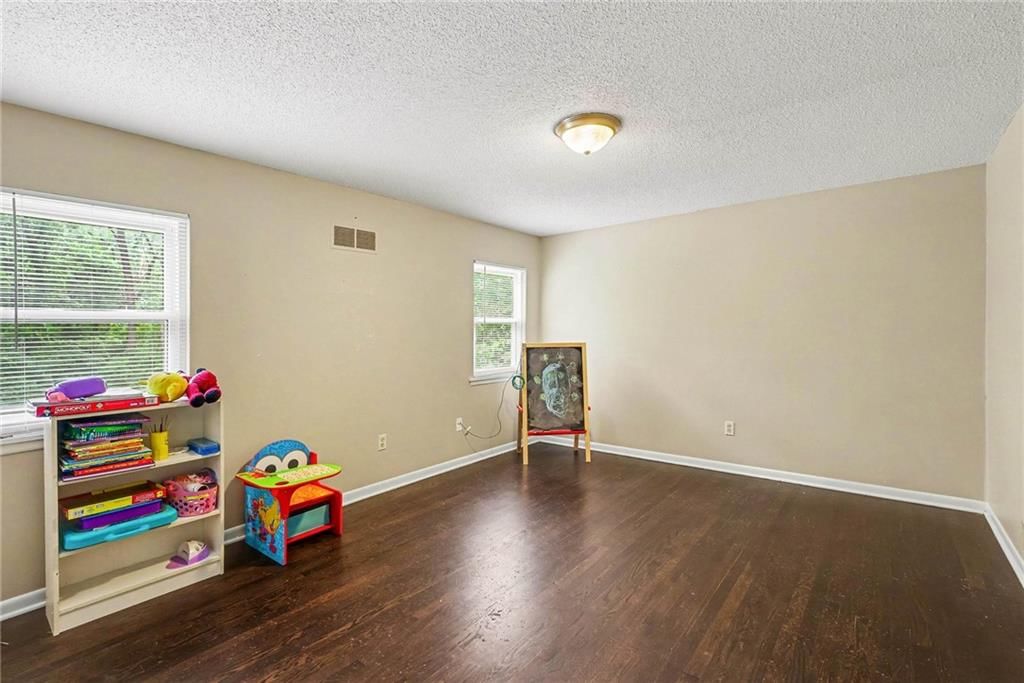 5620 Perry Avenue — photo 18