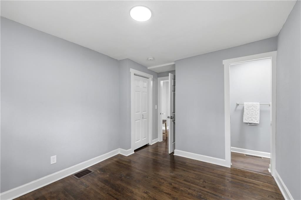 1530 S Harvard Avenue — photo 12