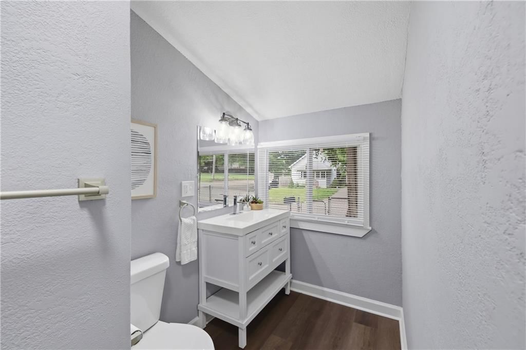1530 S Harvard Avenue — photo 14