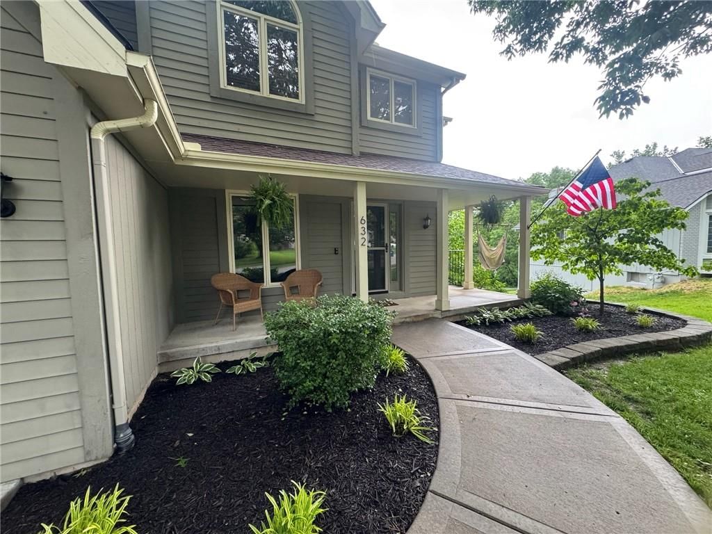 632 Taylor Drive — photo 2