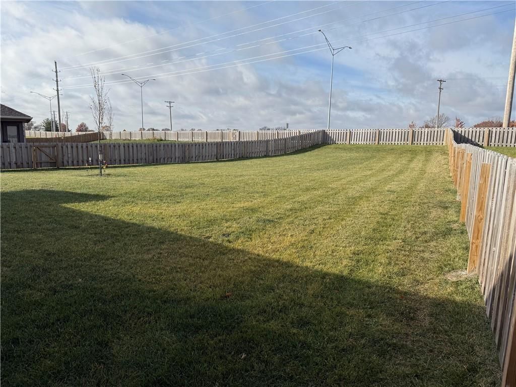800 Bentley Drive — photo 2