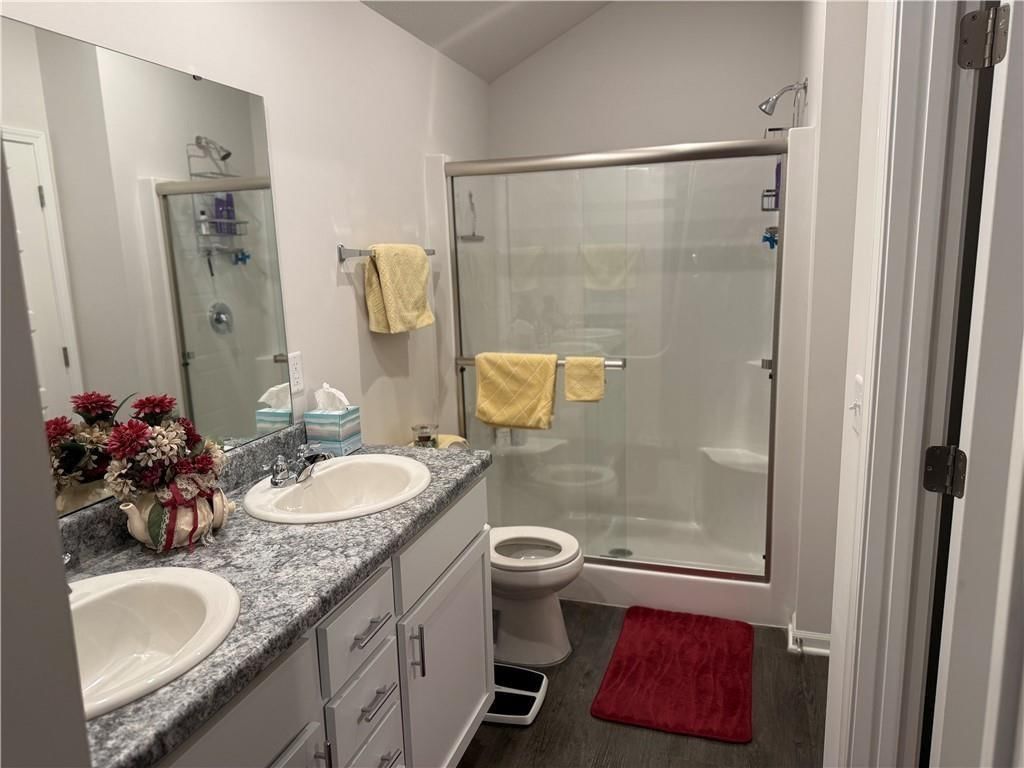 800 Bentley Drive — photo 13
