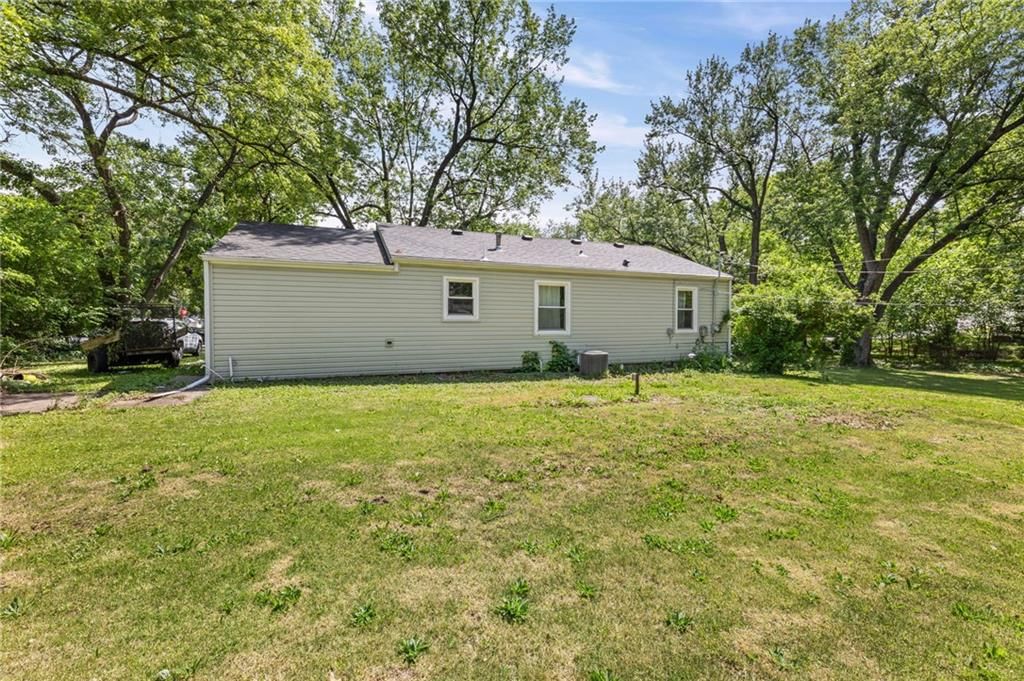 7602 Roswell Drive — photo 16